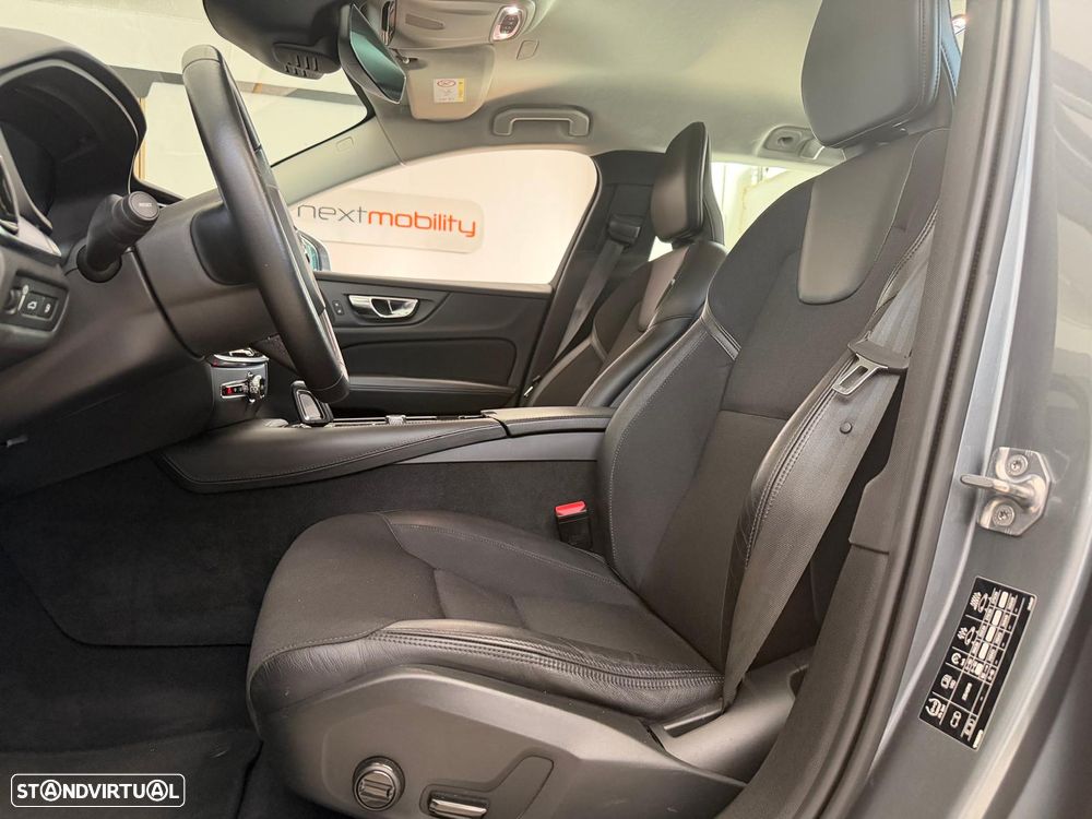 Volvo V60 2.0 T8 AWD TE Momentum Plus - 15