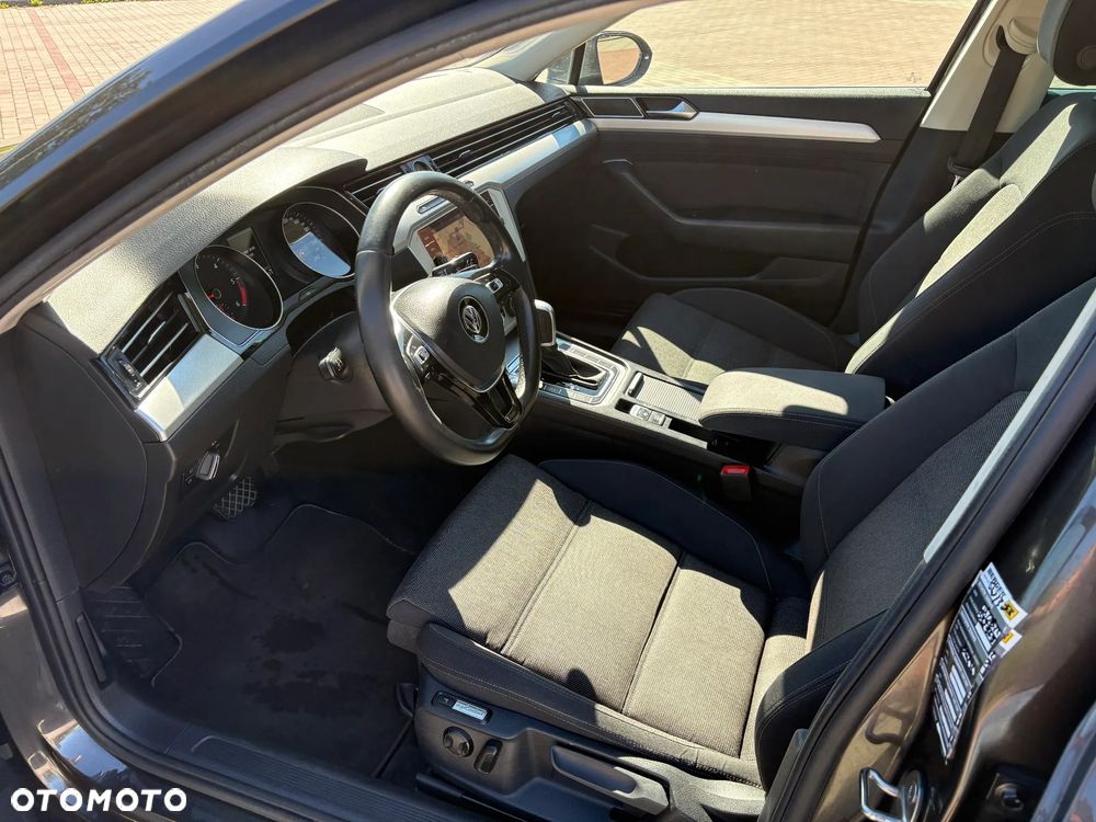 Volkswagen Passat 2.0 TDI BMT Comfortline DSG7 - 9