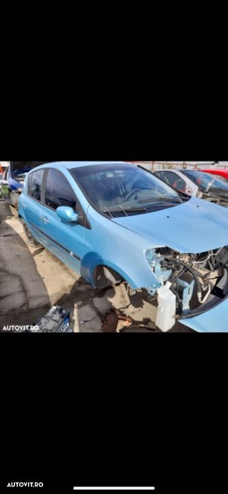 Dezmembrez Renault Clio 3 - 2