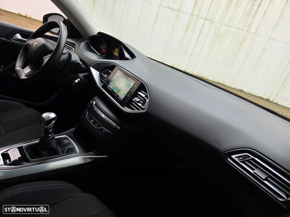 Peugeot 308 1.6 BlueHDi Allure J17 - 44