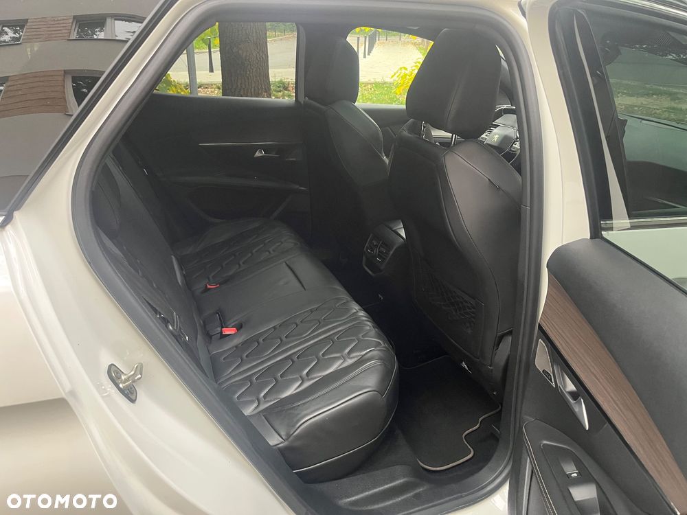Peugeot 3008 1.6 PureTech HYbrid4 GT Line S&S EAT8 - 9