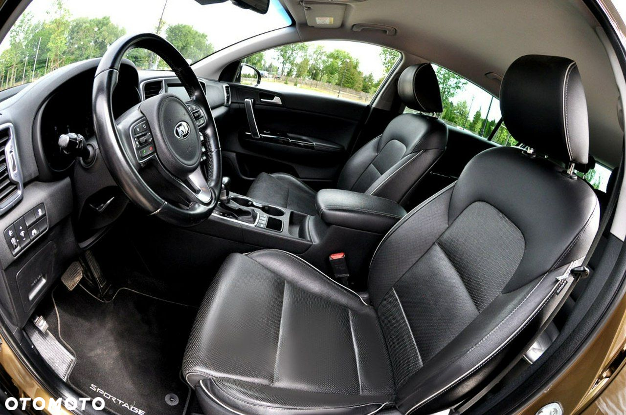 Kia Sportage 2.0 CRDI 4WD Automatik Dream-Team Edition - 6