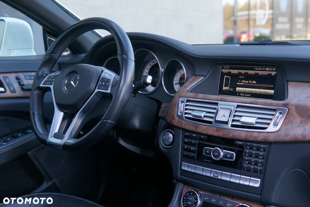 Mercedes-Benz CLS 350 CDI 4-Matic BlueEff - 11