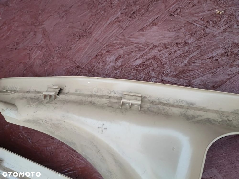 BMW E60 / E60 LCI / E61 / E61 LCI.ORYGINALNE DOLNE OSŁONY USZCZELEK DRZWI / OSŁONA PROGU TYŁ / PRZÓD / LEWA / PRAWA W KOL. BEŻOWYM. O NR: 7 069 515 / 7 069 519 / 7 069 520 OEM. W BARDZO DOBRYM STANIE. - 11