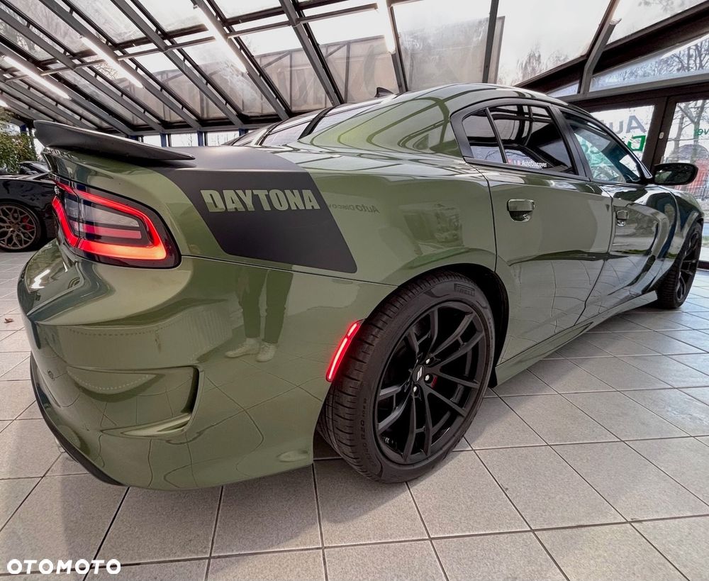 Dodge Charger 6.4 Scat Pack - 10