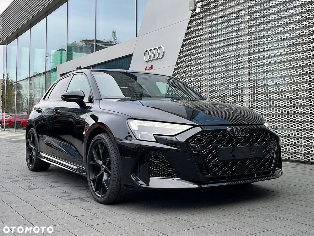 Audi RS3 Sportback - 1