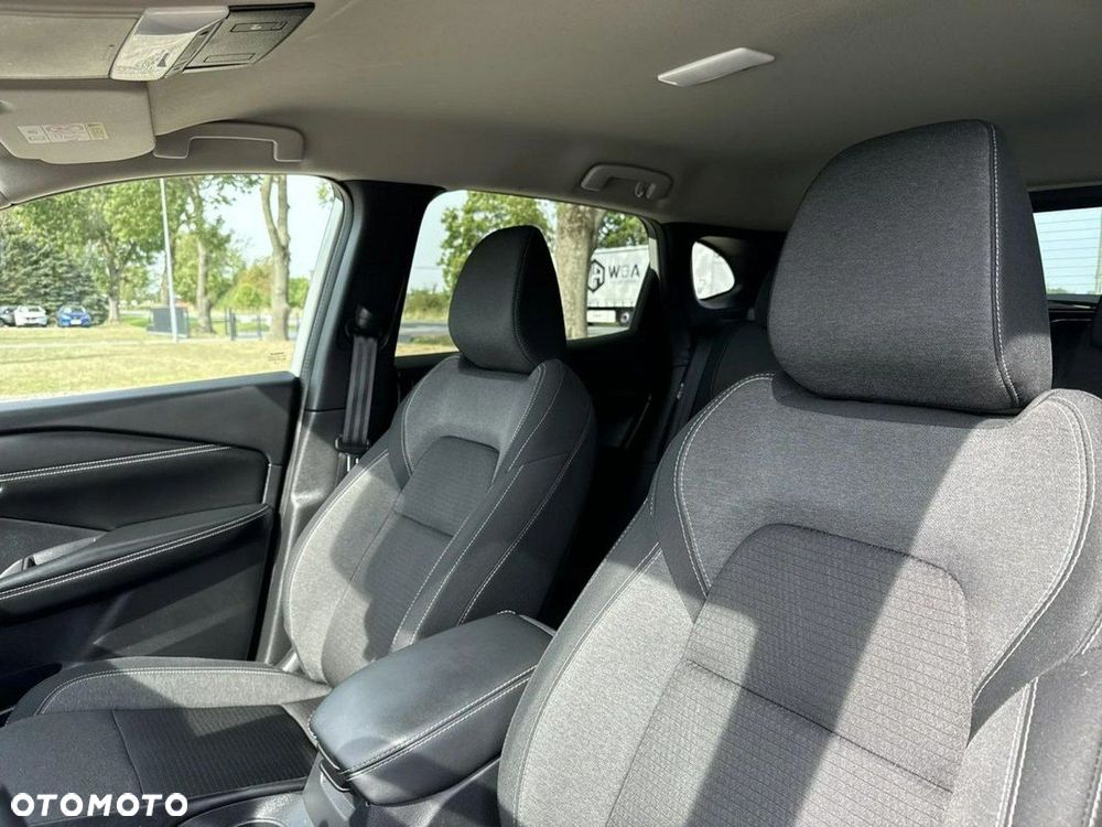 Nissan Qashqai 1.3 DIG-T mHEV N-Connecta Xtronic - 9