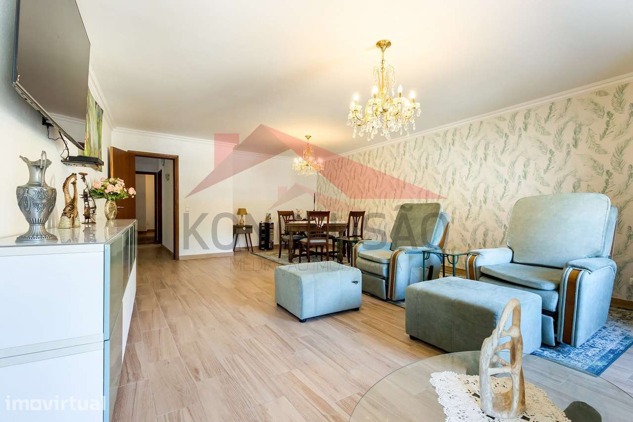 Moradia com Espaço Comercial - Alhandra - Grande imagem: 2/47