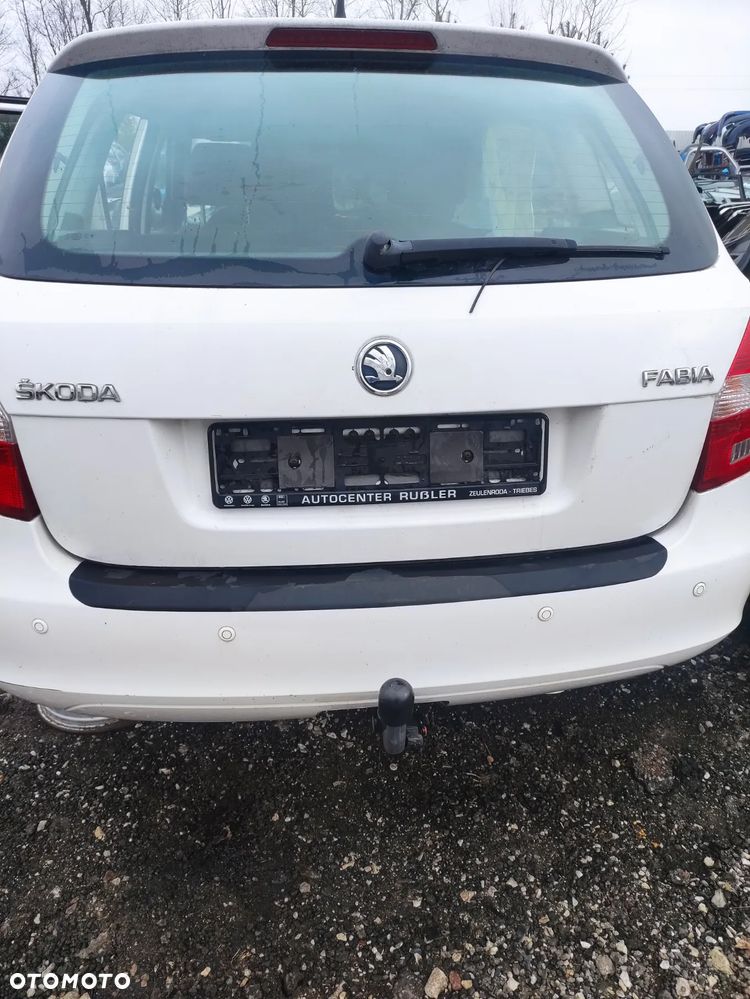 Skoda Fabia II lift kombi klapa tylna bagażnika - 3
