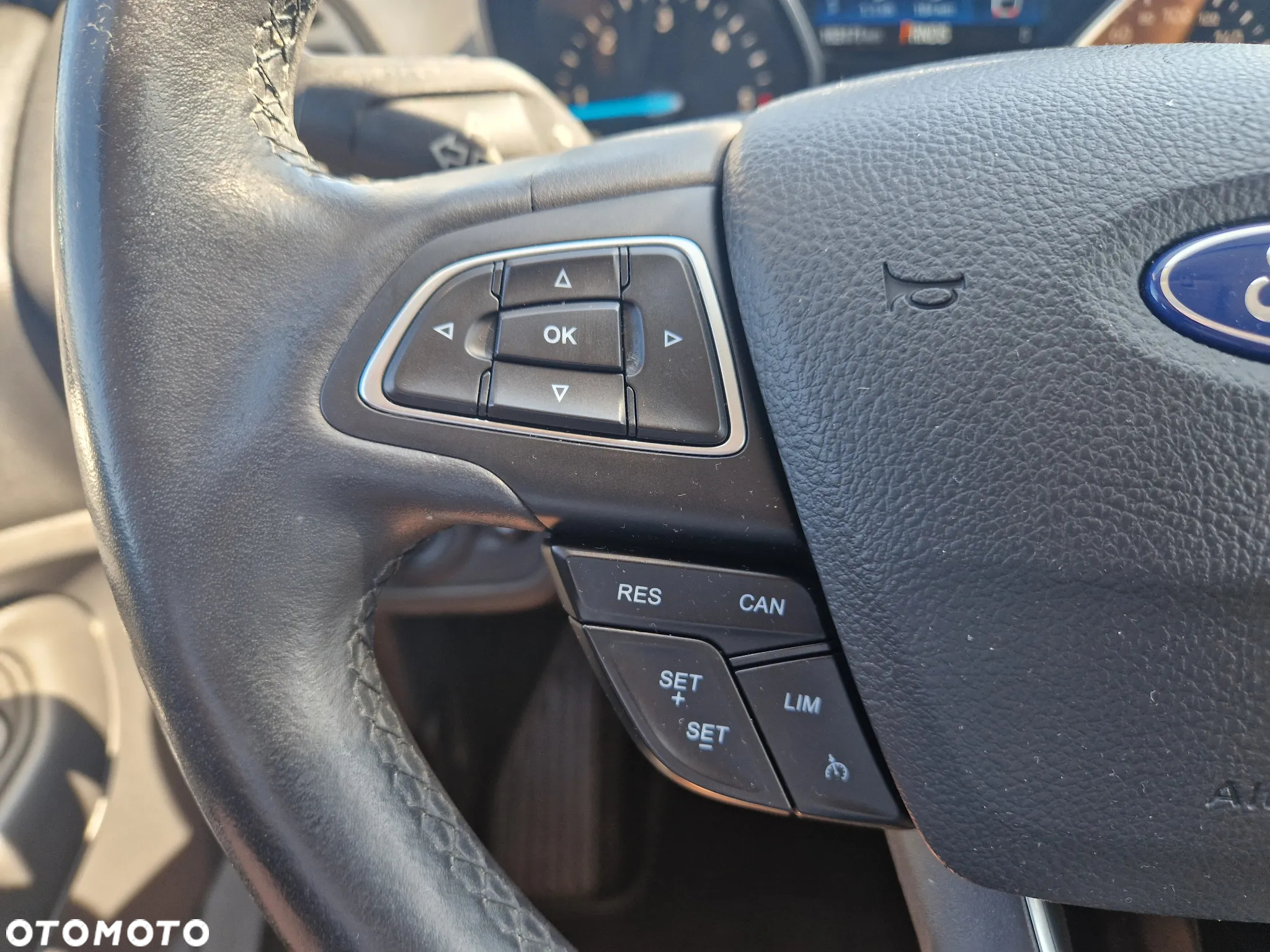 Ford Kuga - 15