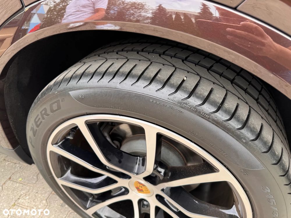Porsche Cayenne Platinum Edition - 26