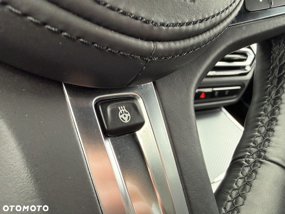 BMW Seria 3 320d xDrive M Sport Sport - 19