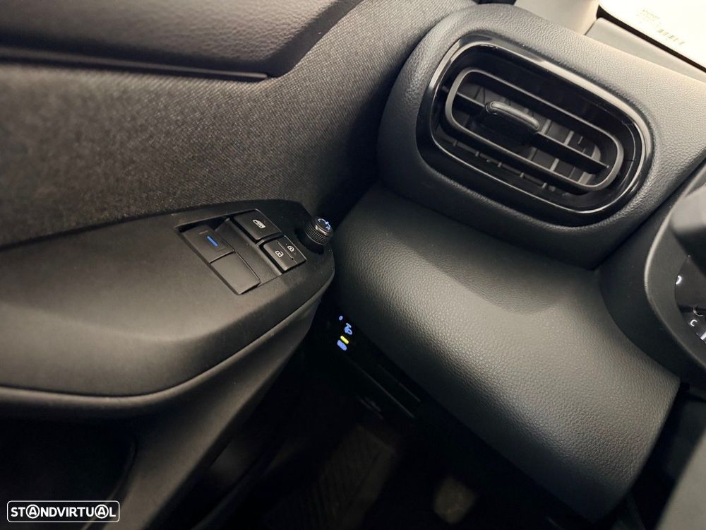 Toyota Yaris 1.0 VVT-i Comfort Plus - 34