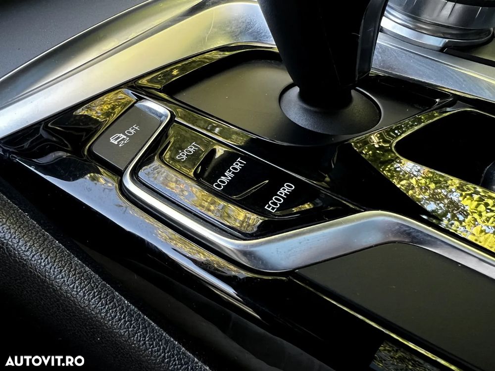 BMW Seria 5 520d AT - 14