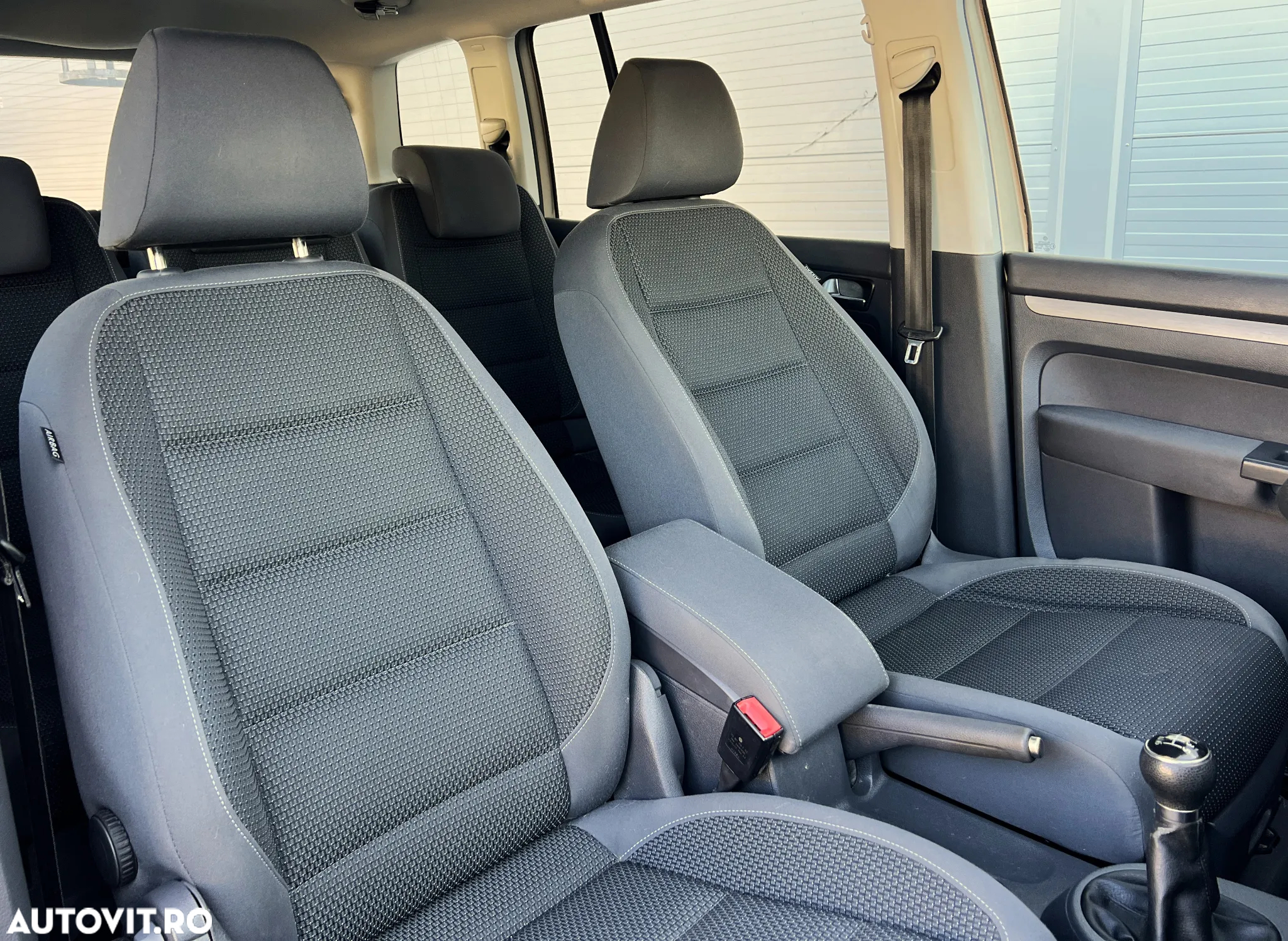 Volkswagen Touran 1.6 TDI Comfortline - 7