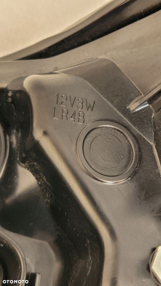 LAMPA LEWA TYLNA TYŁ TOYOTA AYGO X 2022- - 8