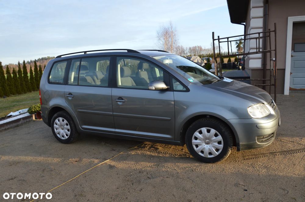 Volkswagen Touran 2.0 TDI Trendline - 6