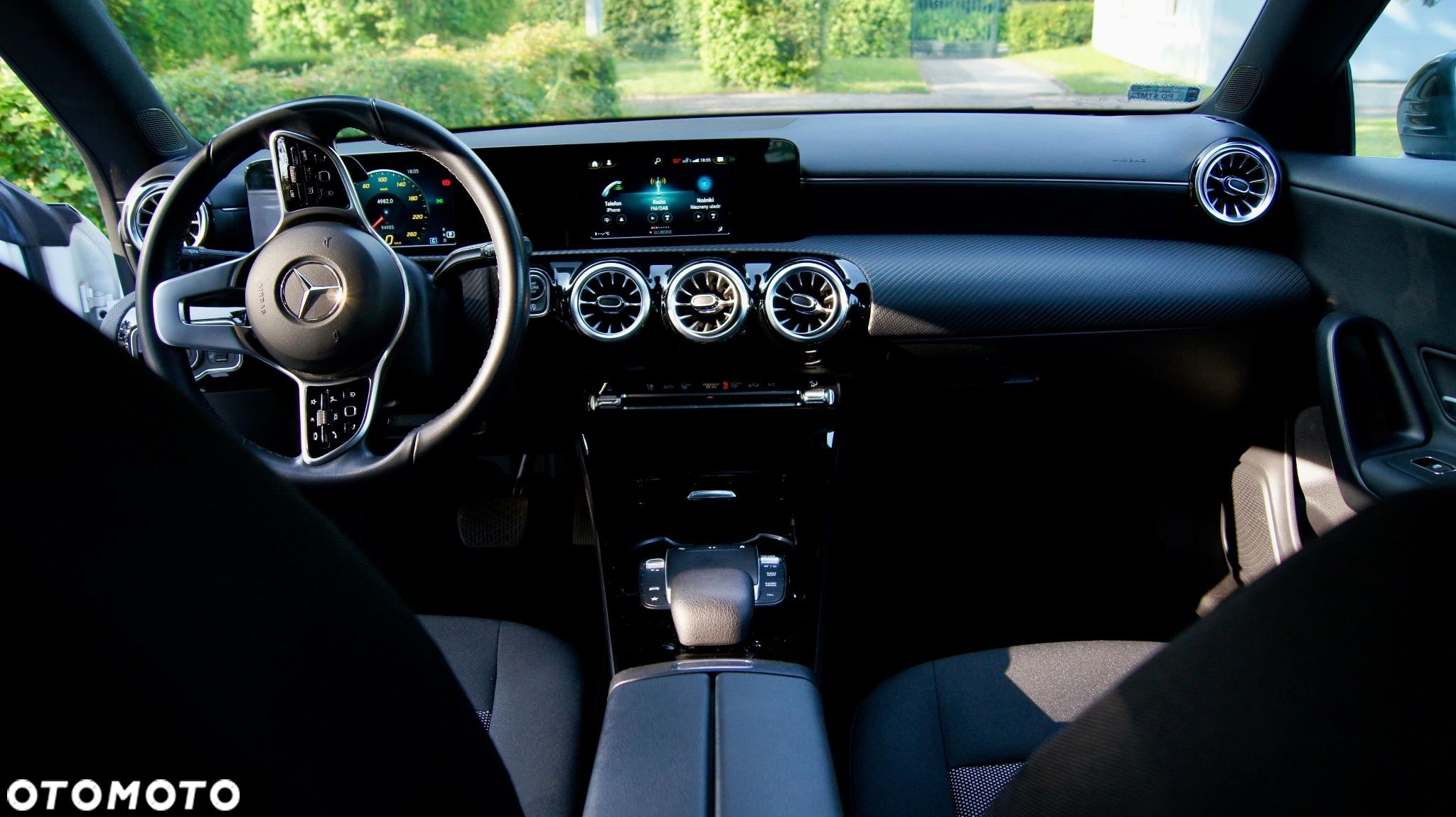 Mercedes-Benz CLA 180 7G-DCT - 10