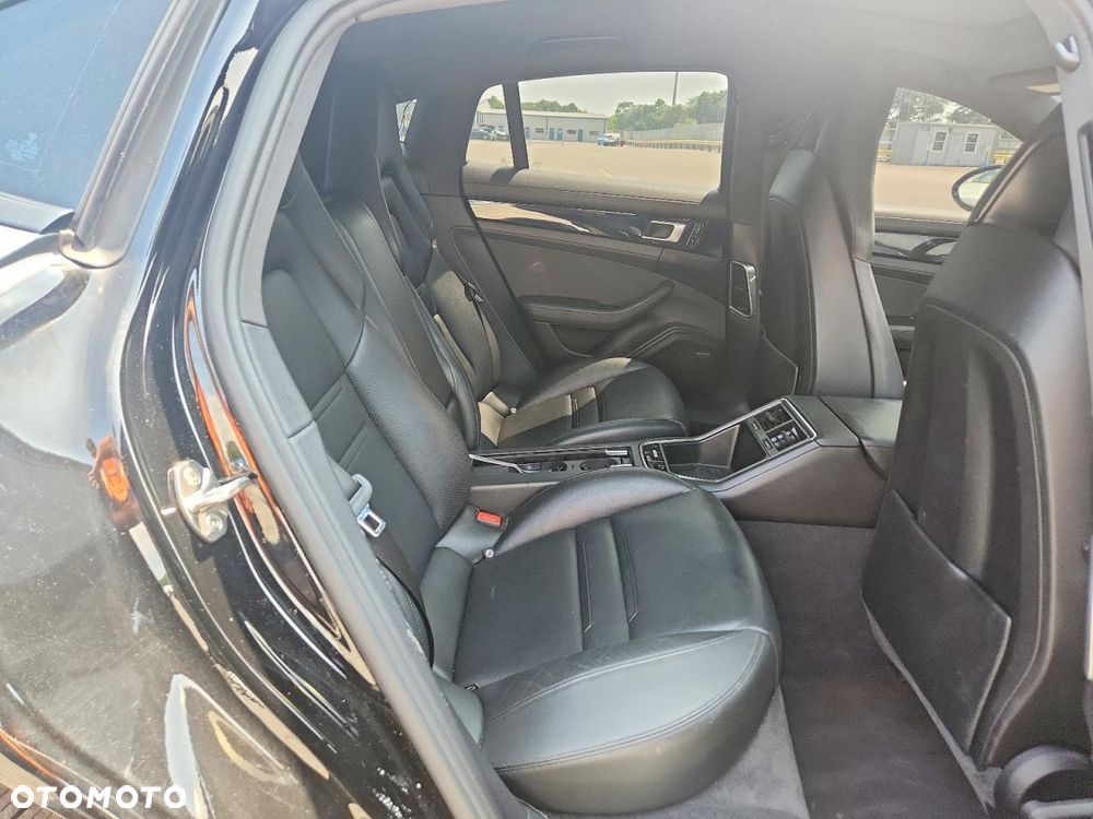 Porsche Panamera - 10