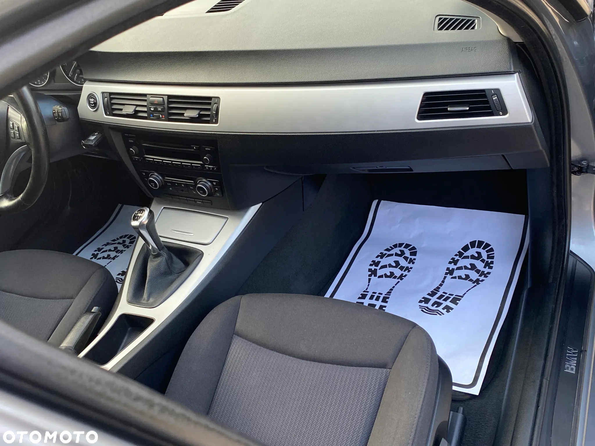 BMW Seria 3 318i - 18
