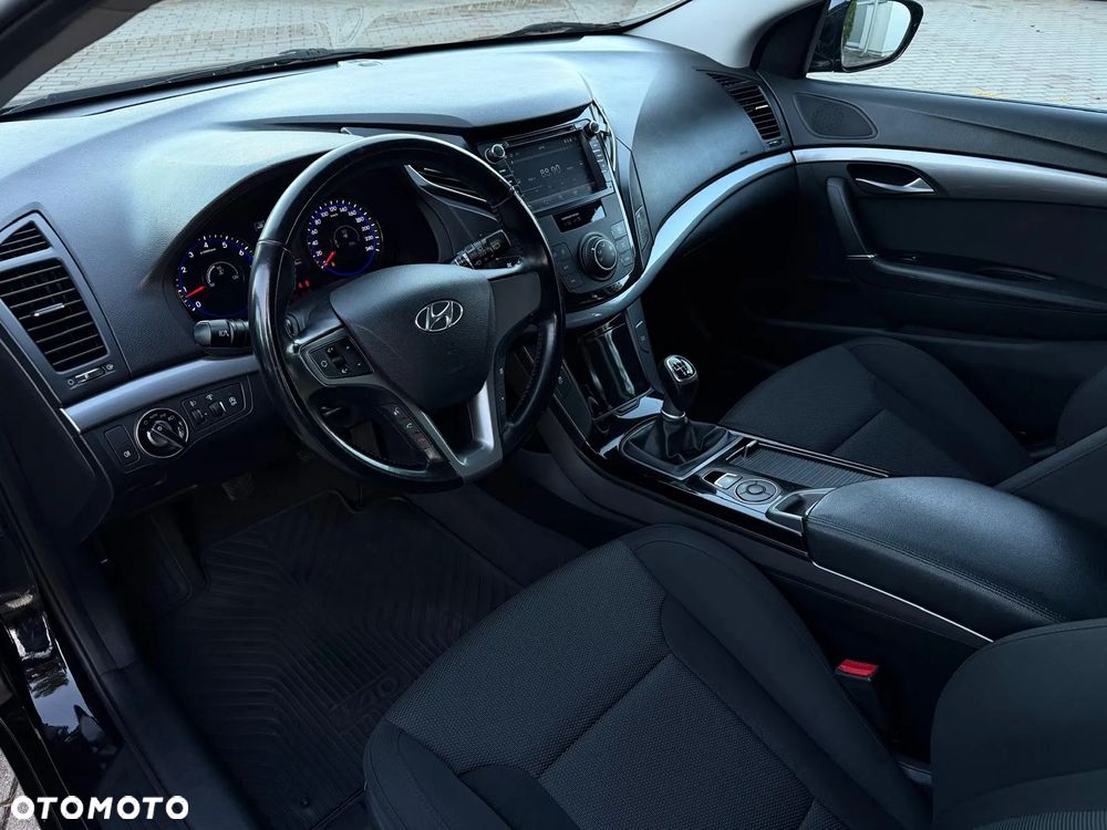 Hyundai i40 Kombi 1.6 Trend - 6