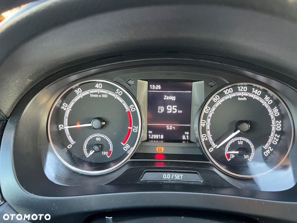 Skoda RAPID 1.0 TSI Cool Edition - 17