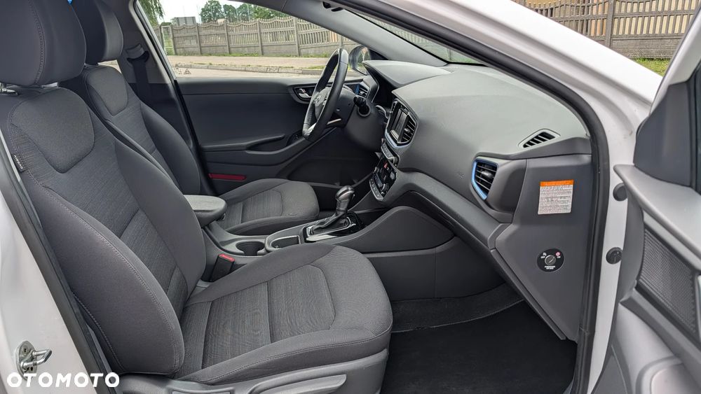 Hyundai IONIQ 1.6 GDI Premium - 11