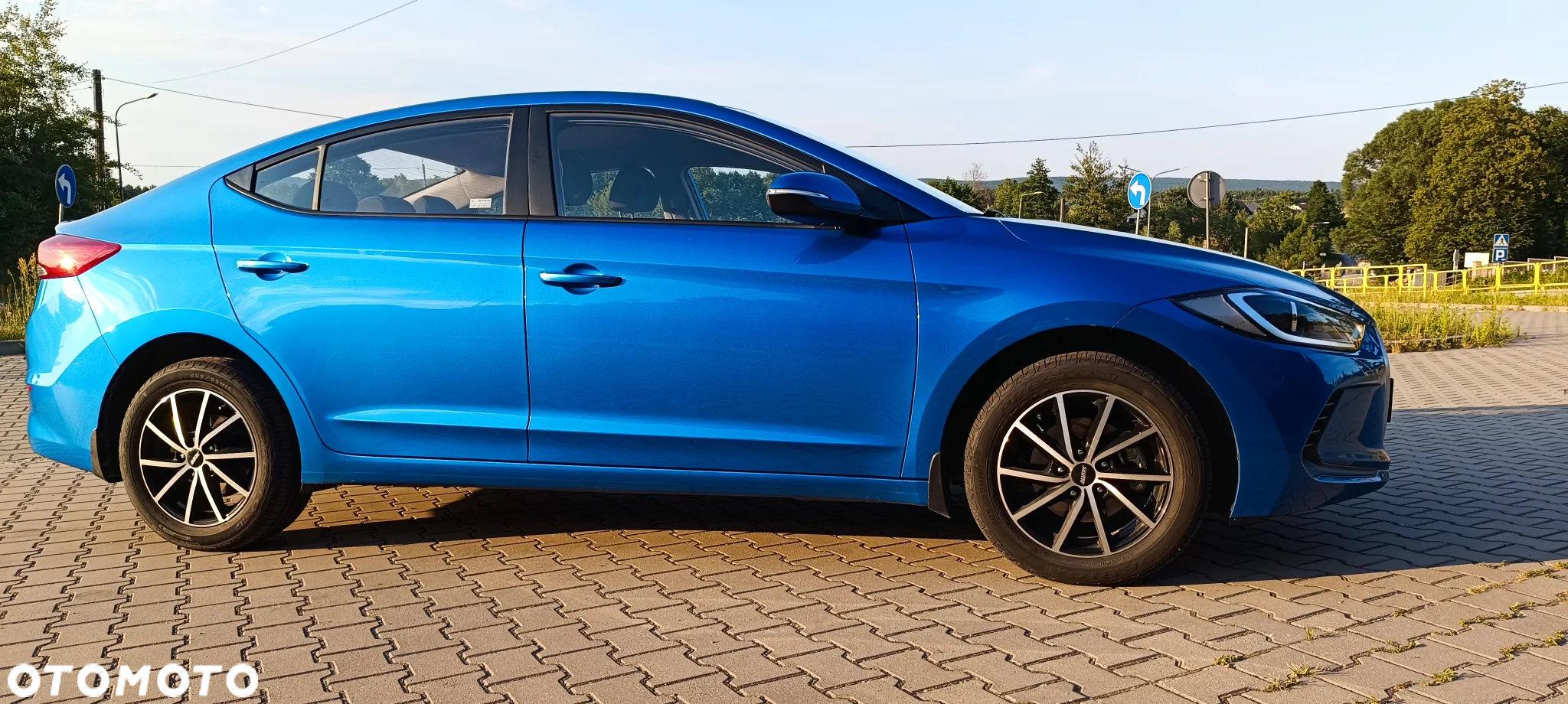 Hyundai Elantra 1.6 Classic + - 2
