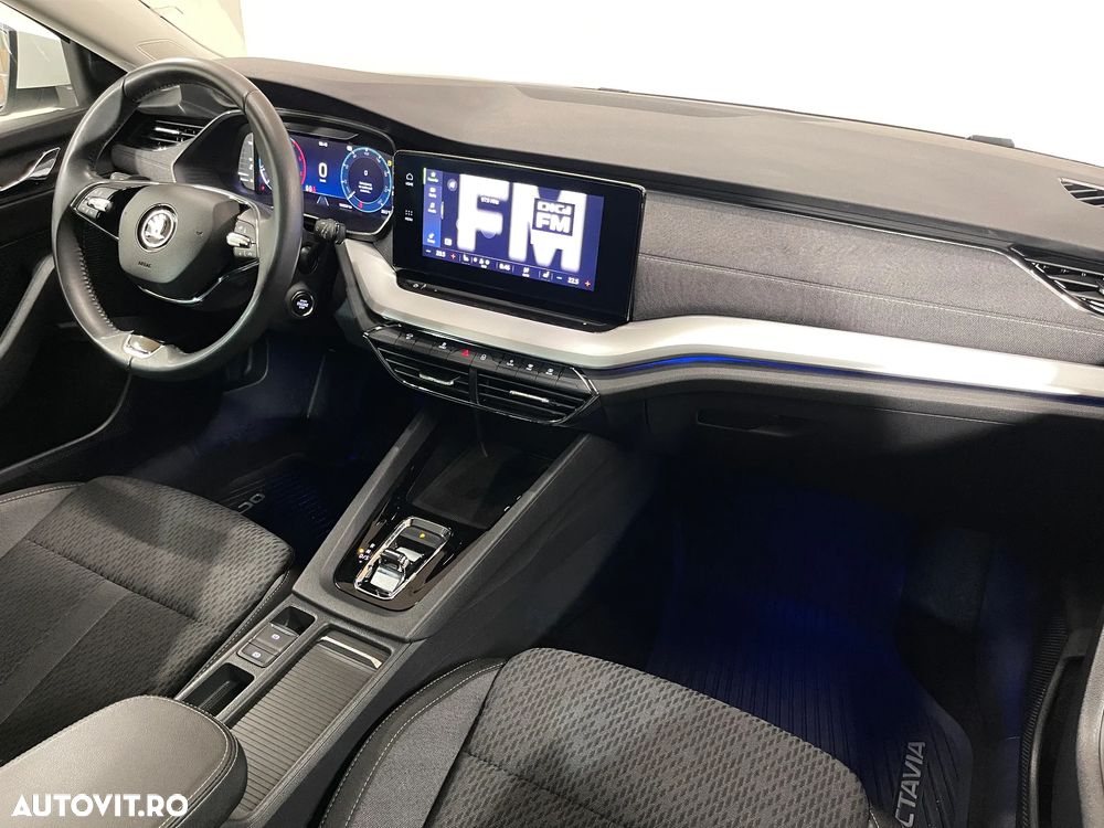 Skoda Octavia 2.0 TDI DSG Style - 10