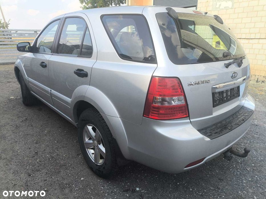 Na części Kia Sorento I Lift 2.5 D CRDI 3D Silnik Skrzynia Maska Zderzak Drzwi Klapa Szyba - 5
