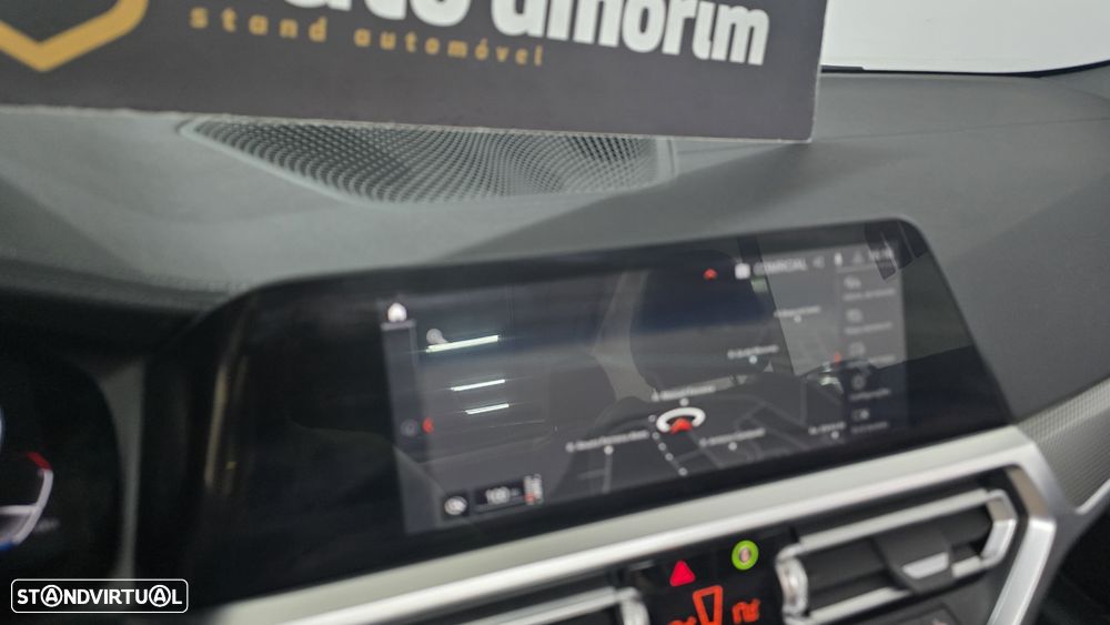 BMW 420 d Pack Desportivo M Auto - 31