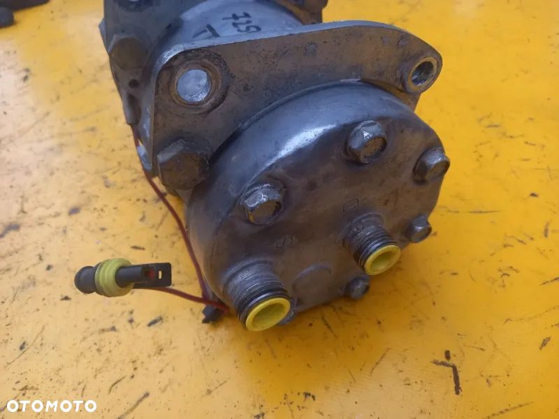 Sprężarka klimatyzacji Deutz Fahr Agrotron 7250 TTV - 3