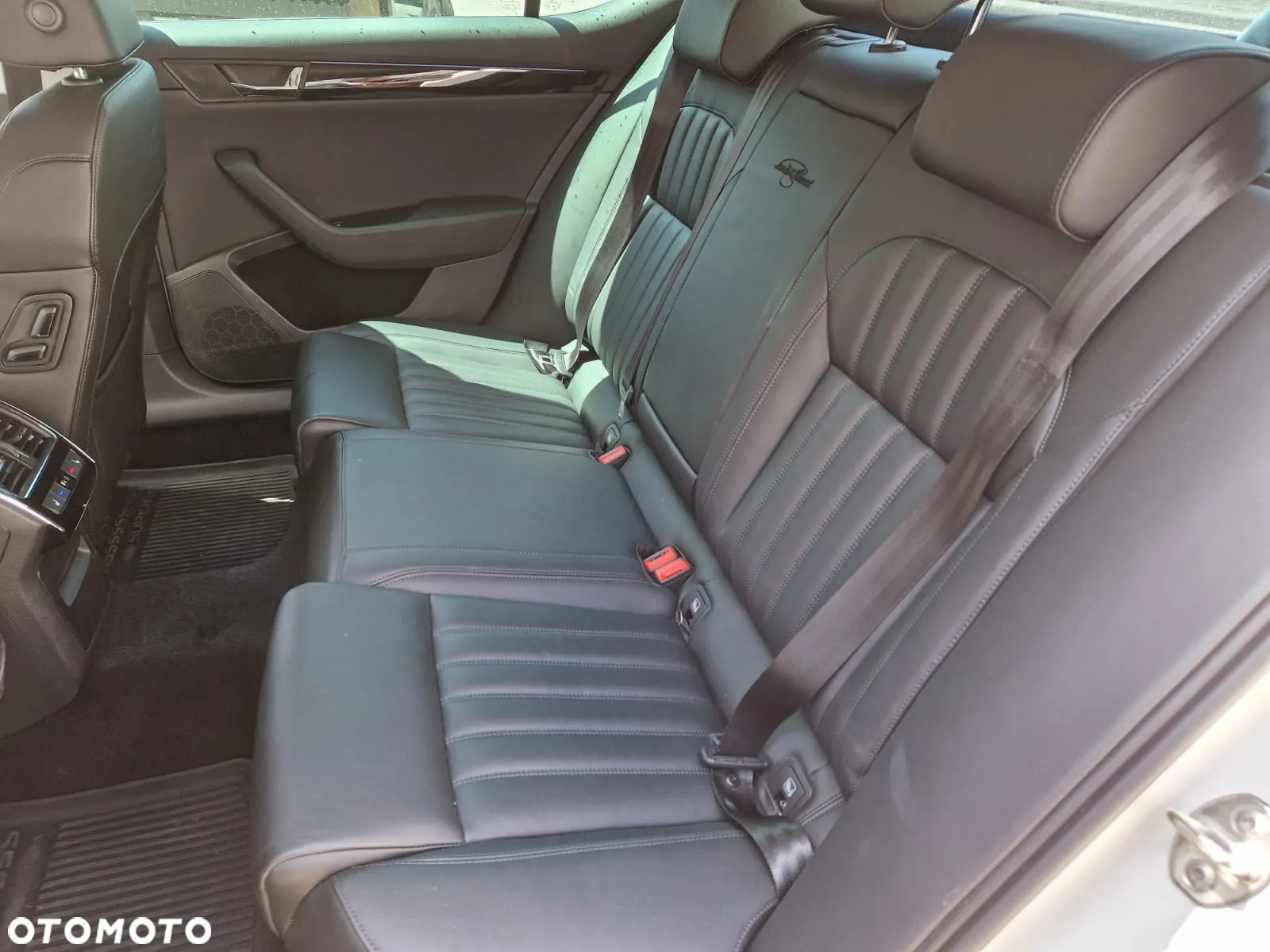 Skoda Superb 1.5 TSI ACT L&K - 17