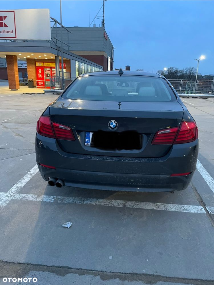 BMW Seria 5 528i - 7