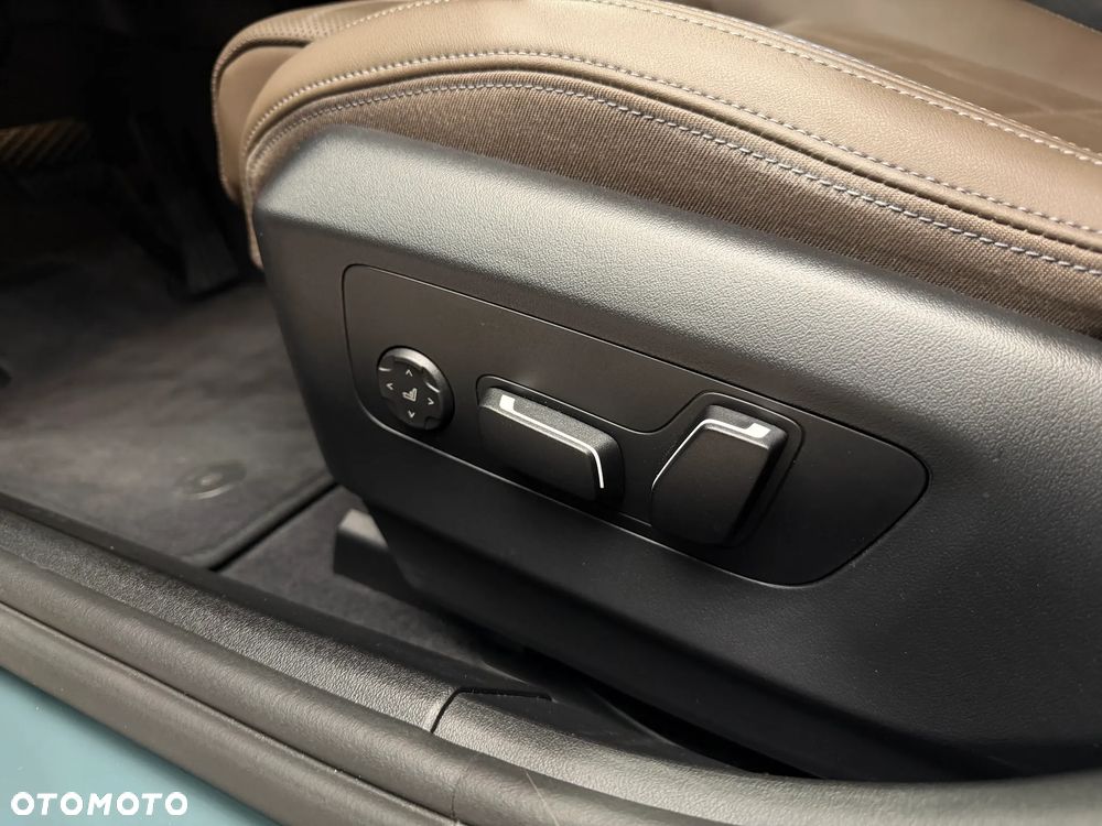BMW Seria 5 520d mHEV - 24