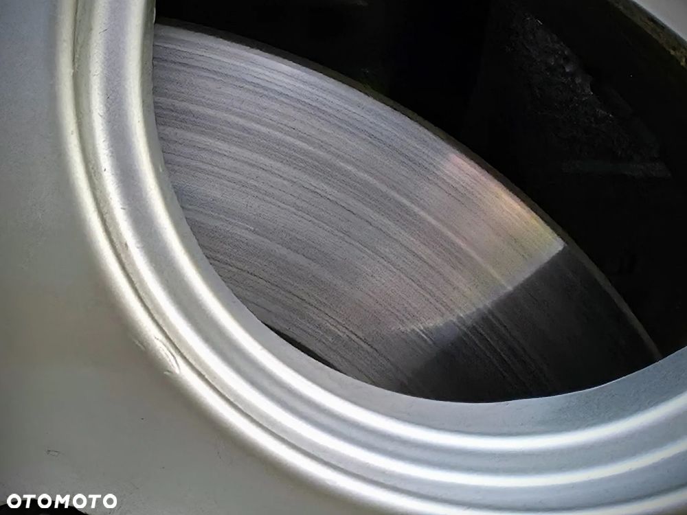 Nissan Pathfinder - 18