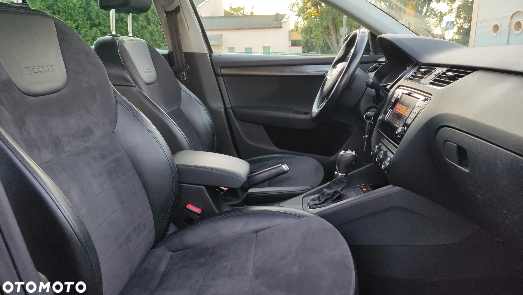 Skoda Octavia Scout 2.0 TDI 4x4 DSG - 7