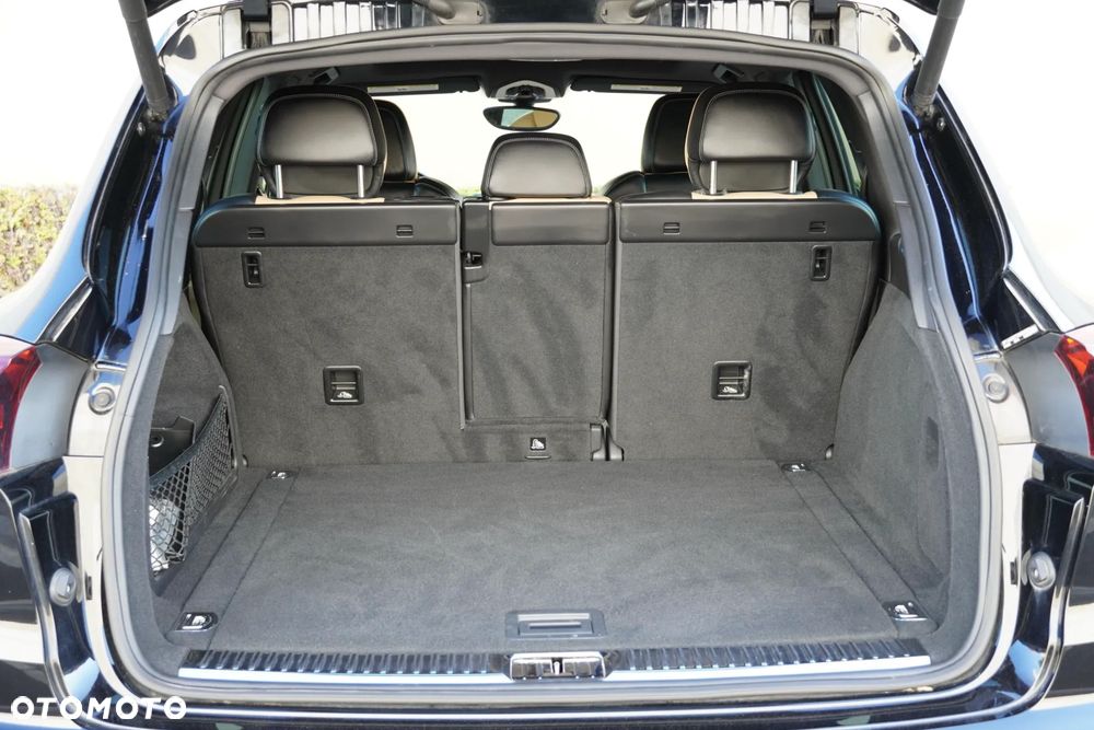 Porsche Cayenne Standard - 28