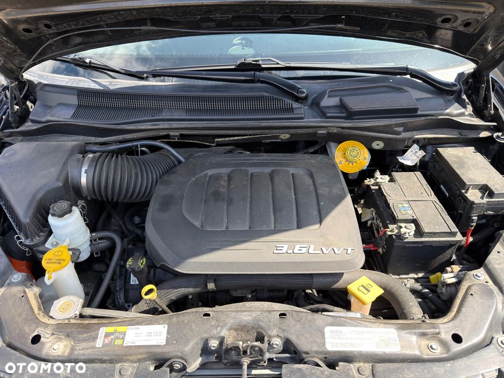 Dodge Grand Caravan 3.6 R/T - 12