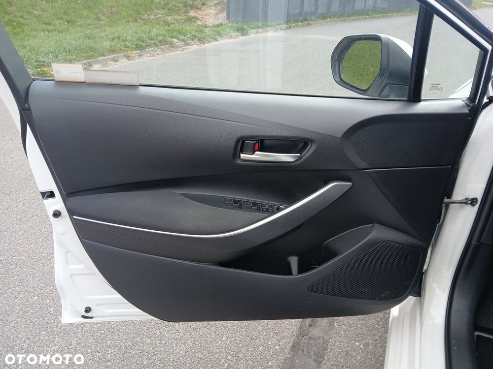 Toyota Corolla 1.8 Hybrid Comfort - 21