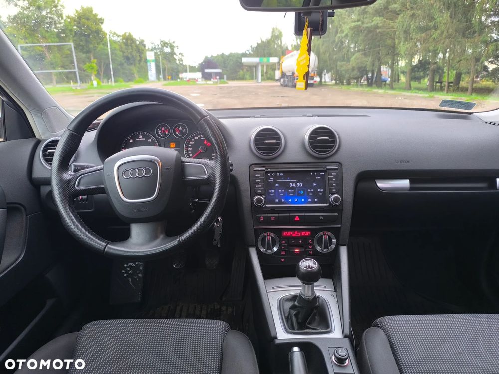 Audi A3 Sportback 1.6 TDI DPF Attraction - 7
