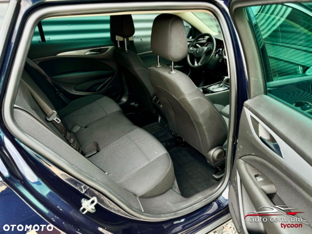 Opel Insignia - 18