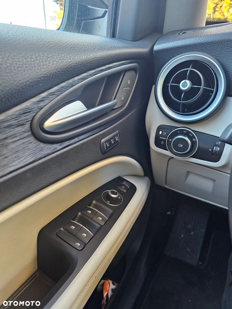 Alfa Romeo Stelvio - 11