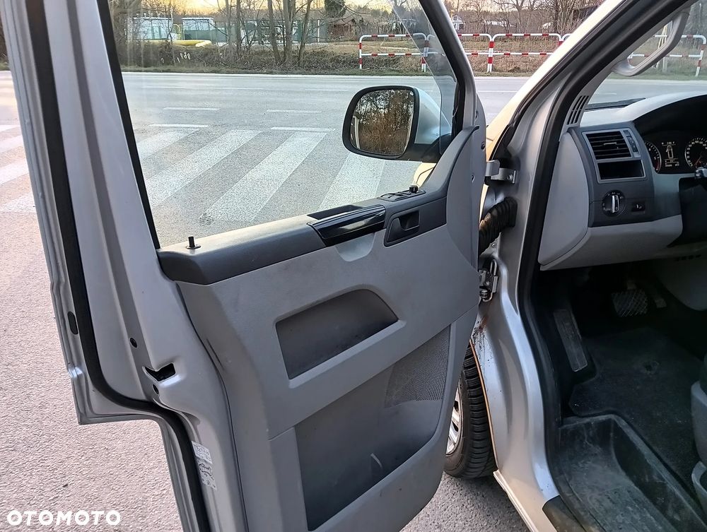 Volkswagen Transporter - 11