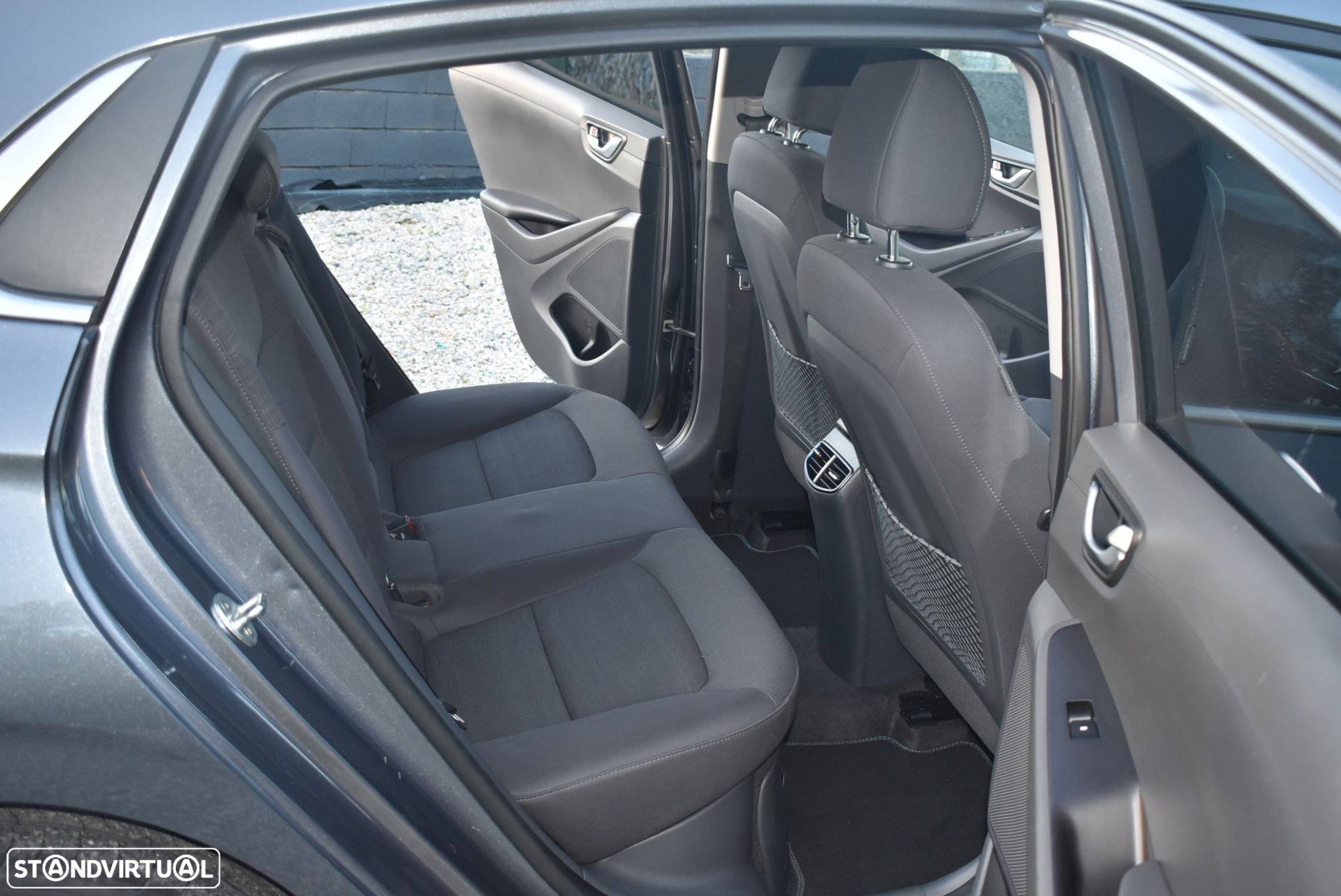 Hyundai Ioniq 1.6 GDI HEV Hybrid Tech - 9