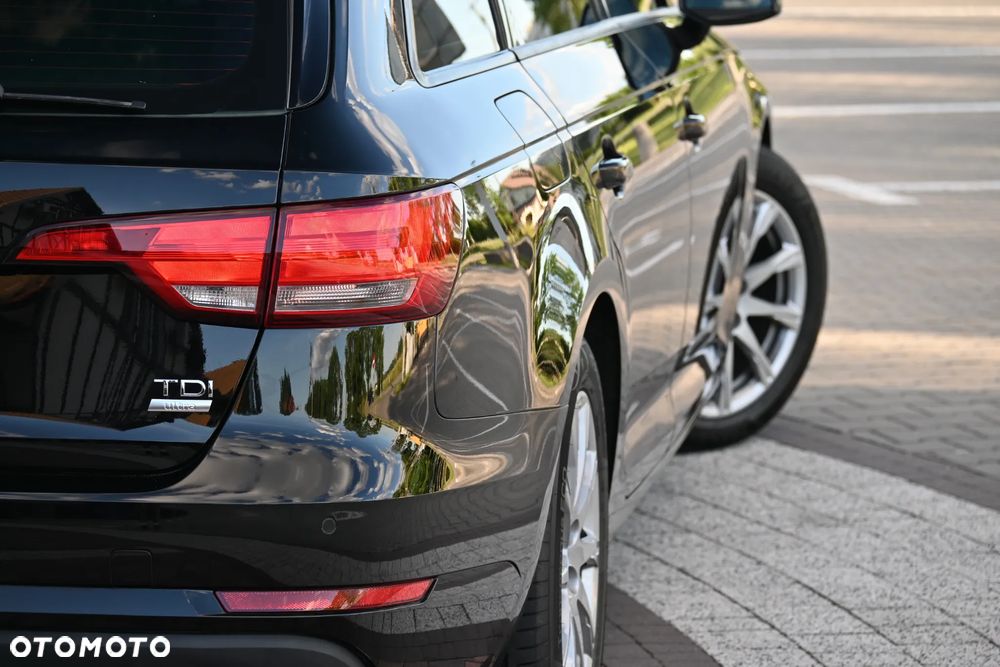 Audi A4 Avant 2.0 TDI ultra S tronic sport - 20