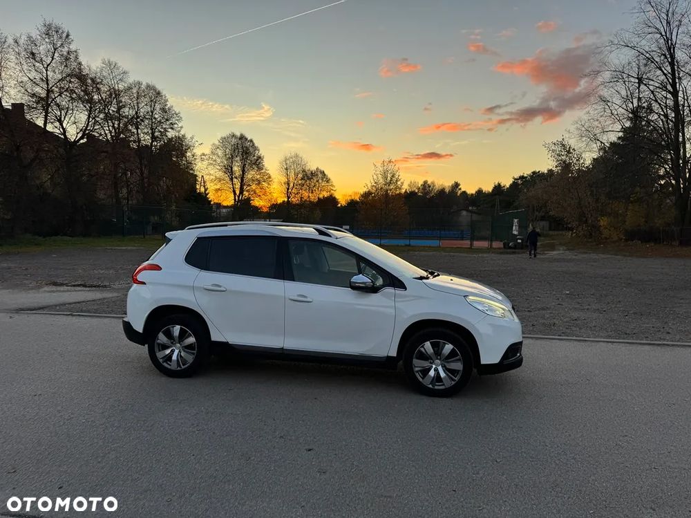 Peugeot 2008 82 VTI Allure - 12