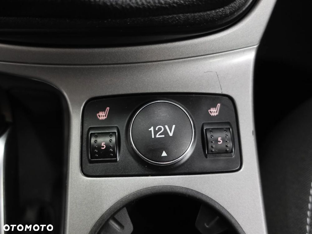 Ford Kuga - 31