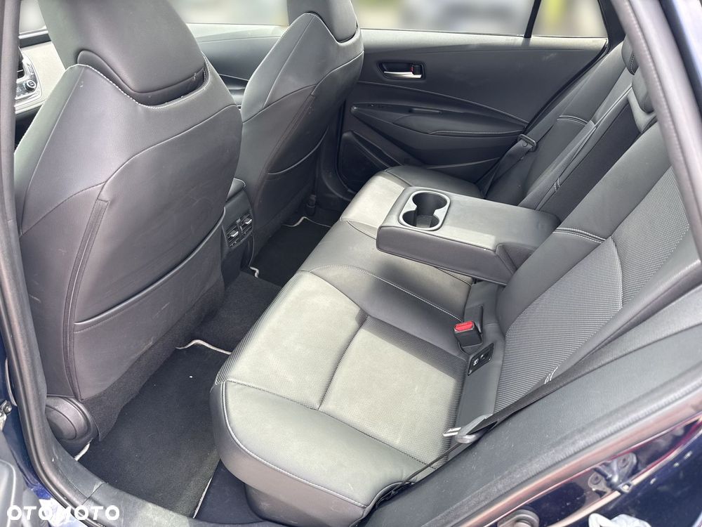 Toyota Corolla - 12