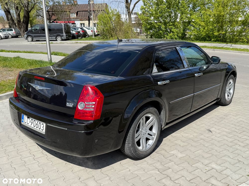 Chrysler 300C - 10